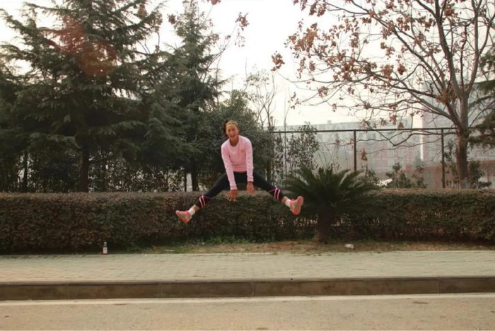 郑钦文接受余丽桥训练时期的照片 图/受访人提供