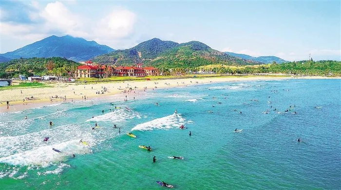 日月湾。海南日报记者 袁琛 摄