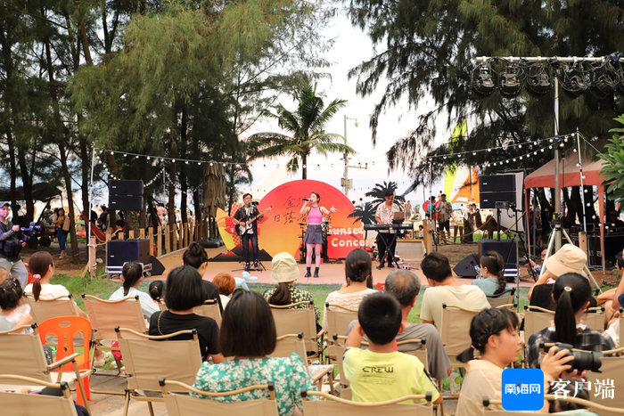 音乐会现场上演精彩演出。通讯员 陈勤 摄