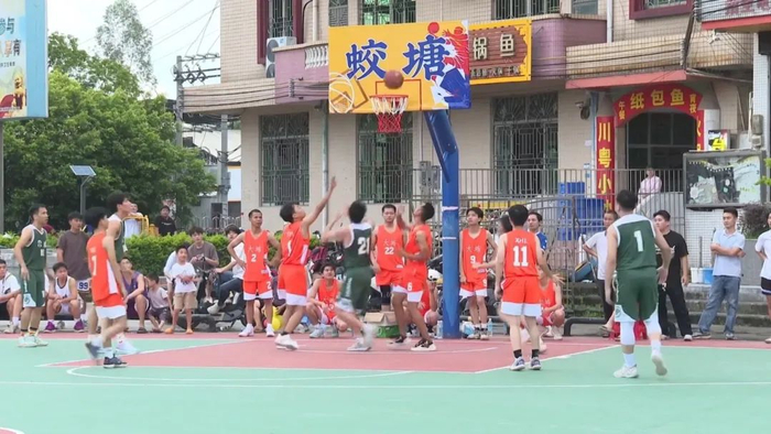 △ 7月31日，2024年广东省“百县千镇万村”系列赛——万村篮球赛肇庆市高要区蛟塘镇级赛在镇文体广场开赛。图源高要发布