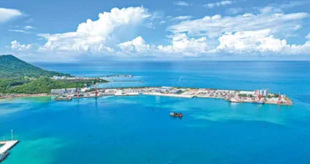 俯瞰三亚南山港公共科考码头。三亚崖州湾科技城融媒体中心供图