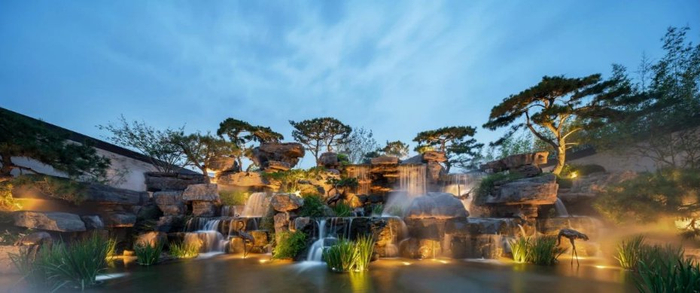 花费五个月，经过专业木雕匠人耗时半年修复的「来熏亭」；