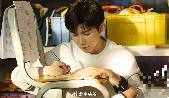 《追光的日子》截图