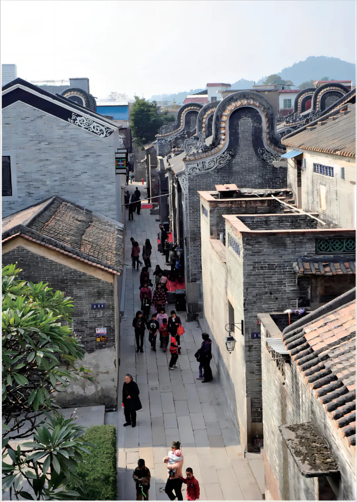 　　沙湾镇镬耳屋（来源：《番禺古村落（二）》）