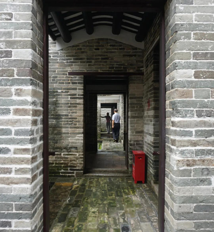 　　五龙过阶民居的内部结构（来源：佛冈县史志办公室）