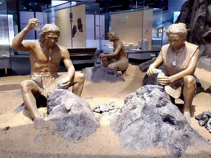 ▲珠海博物馆展厅内模拟沙丘遗址场景。图来源于珠海博物馆