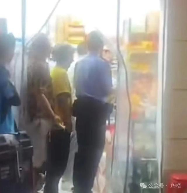 截图自/@龙视新闻