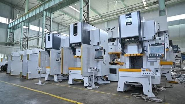 江苏亚威机床股份有限公司。图自扬州广播电视总台