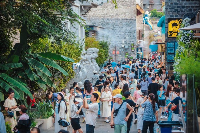 南昌市万寿宫历史文化街区。新华社发（陈亮摄）