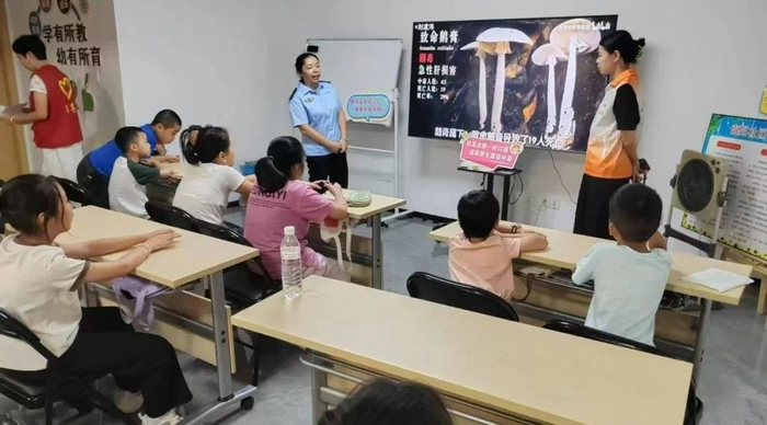 开设“食安小课堂”。