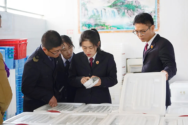 大田县检察院联合有关部门开展公共餐饮具集中消毒专项监督活动，并对发现的问题制发检察建议