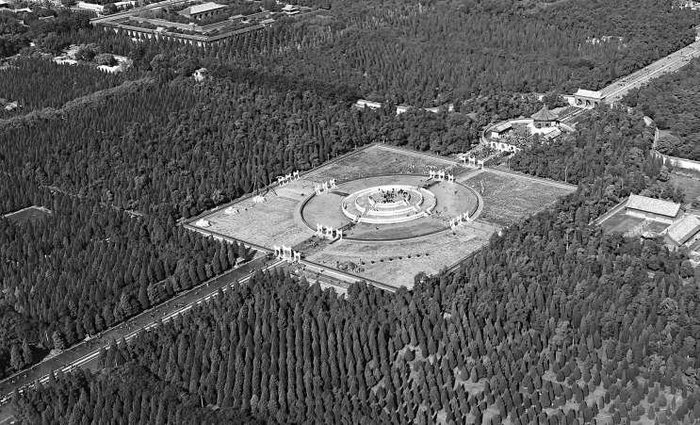 航拍天坛圜丘坛 本报记者 饶强 摄