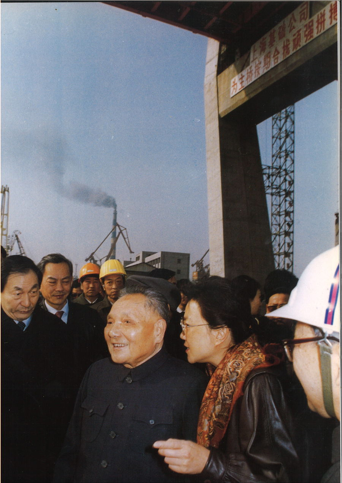 1991年2月，邓小平同志视察南浦大桥 图片来源：隧道股份城市运营