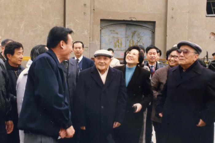 邓小平同志视察杨浦大桥 图片来源：隧道股份城市运营