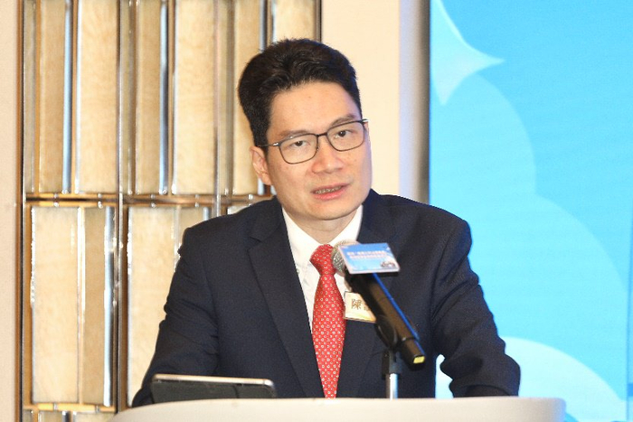 香港财经事务及库务局陈浩濂副局长代表特区政府致辞