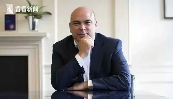 英国知名软件技术企业家迈克·林奇&nbsp;图片来源：看看新闻视频截图