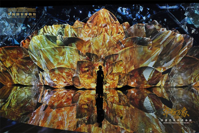 以科技融通古今 千年石窟展新颜-科技融入理想手抄报