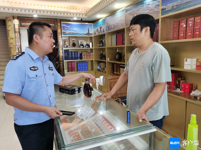 林宏谋开展日常的宣传、执勤等工作。图片由五指山警方提供