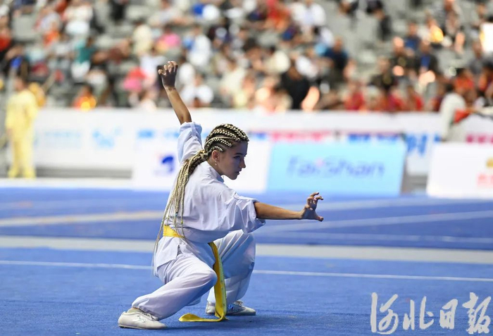 8月23日，第十一届中国·沧州国际武术大赛开赛，俄罗斯选手奥尔佳在比赛中。河北日报记者 王伟宏摄