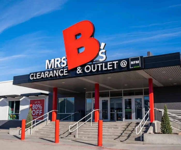 位于奥马哈的“B夫人清洁与工厂直销店”