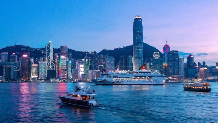 香港维多利亚港夜景图源视觉中国