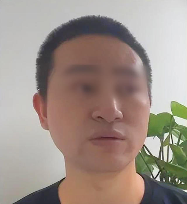 四胞胎父亲 陈小波