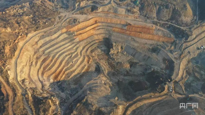 高桥矿山生态修复治理前景象（受访者供图）