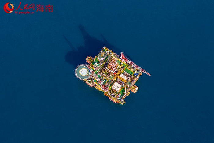 空中俯瞰海洋石油982平台.人民网记者 孟凡盛摄