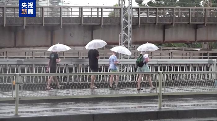 台风“珊珊”影响持续 日本部分地区遭强降雨，已致6死128伤