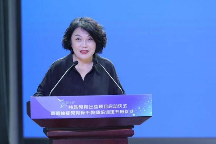 中国教师发展基金会副秘书长张东燕