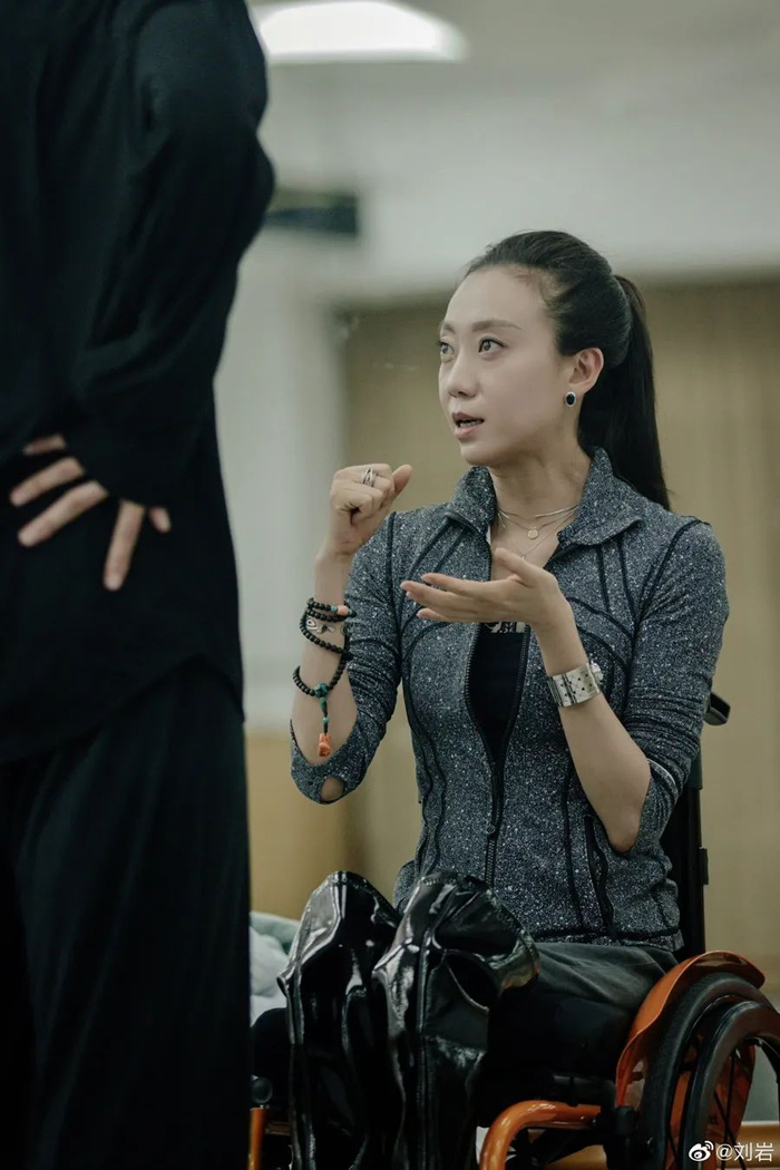 刘岩在导演过程中