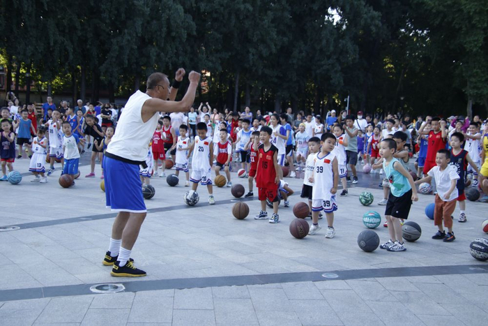 2023年暑假，张正带领学员训练。受访人供图