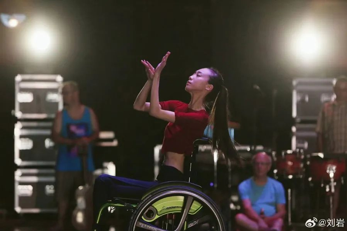 刘岩在排练舞蹈