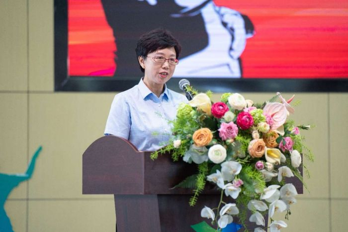 德阳巴川中学校长蒲晓蓉