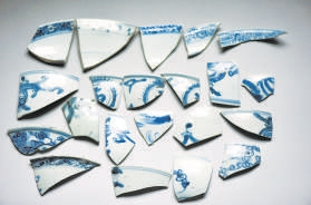 　　考古出土的瓷器残片。考古单位供图