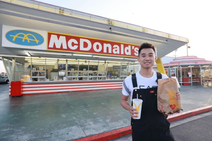 王立舟打卡全美第一家麦当劳