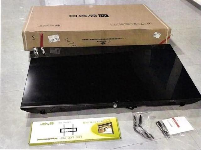 这是警方查获的电视机。（警方供图）