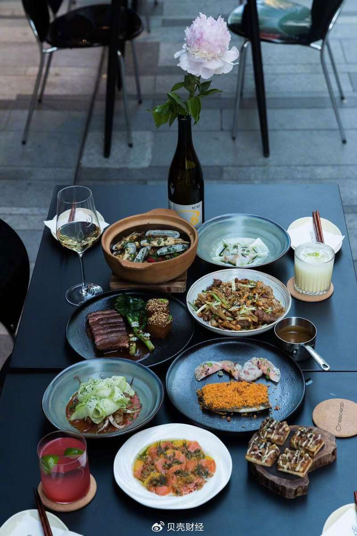 崔迪在粤菜季研发的融合菜。受访者供图