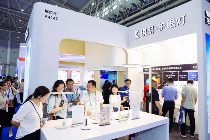 　　琪朗携创新护眼新品亮相2024CCOS