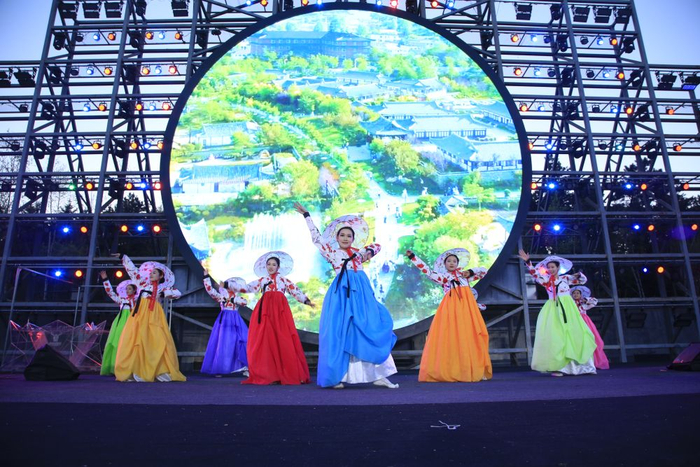   5月2日，中国朝鲜族民俗园的演出现场。（受访者供图）