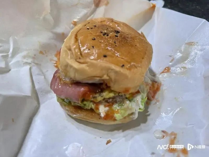 牛约堡安格斯纯牛肉堡 图源：南方都市报