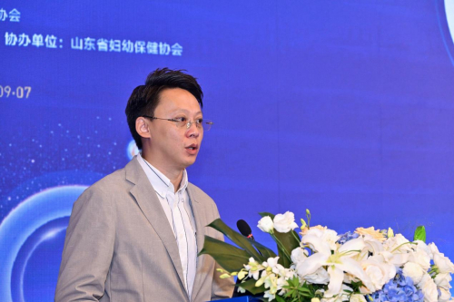 中国红十字基金会合生元母婴救助基金办公室主任吴灿炫