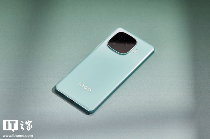 ▲ IT之家图赏：iQOO Z9 Turbo