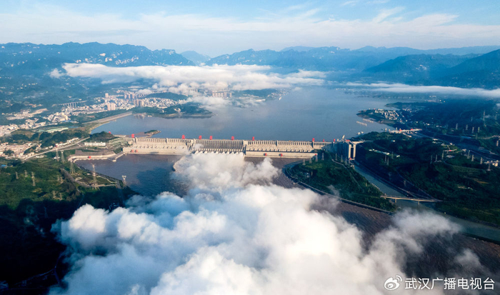 三峡水利枢纽工程。新华社记者 肖艺九 摄