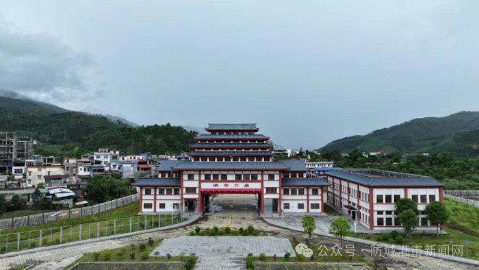 航拍峒中公路口岸。（资料图）