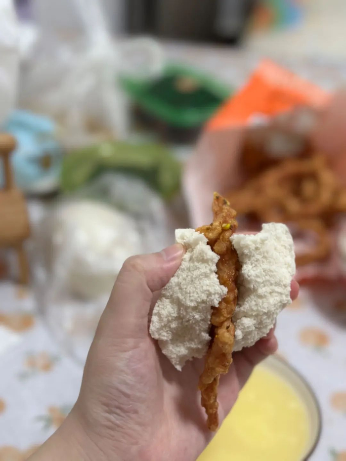 ▲我最爱的馒头夹炸肉