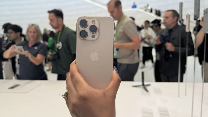 iPhone 16 Pro Max  图源：Mashable