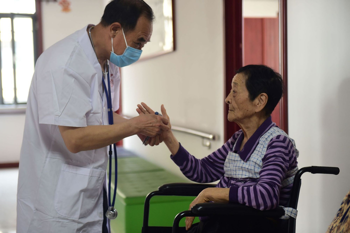 河北沧州：医疗赋能养老  公立医院嵌入养老机构组成“医共体”