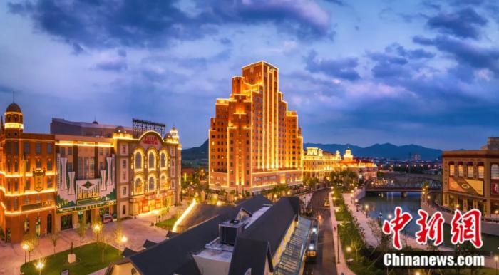  梦外滩景区。横店官方 供图