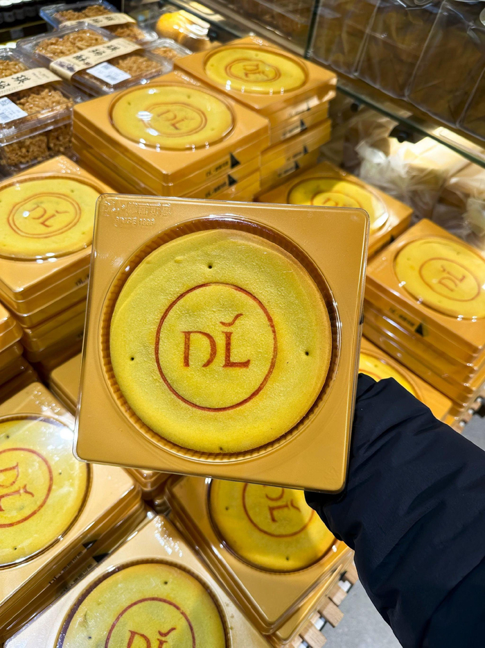 胖东来“大月饼”。图源淘宝